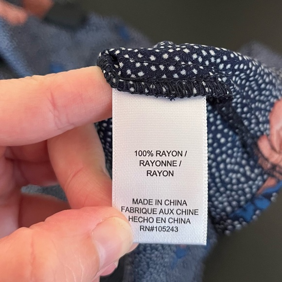 NWT Bobeau Flutter Sleeve Faux Wrap Blouse - Picture 12 of 15